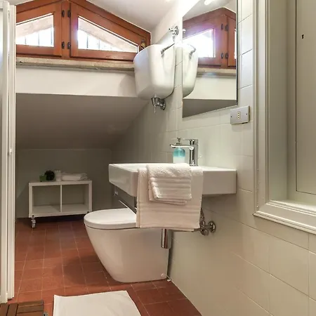 Willa Donatelli - Spacious Panoramic Villa, Perfect For Visiting Tuscany