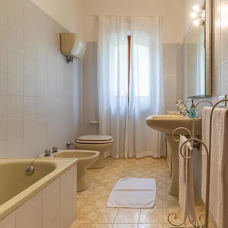 Donatelli - Spacious Panoramic Villa, Perfect For Visiting Tuscany * Chiusi