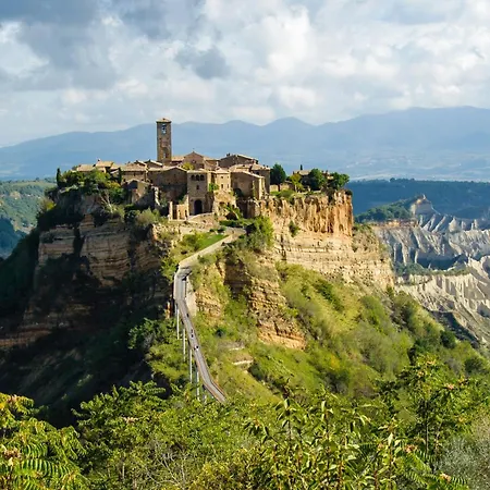 Donatelli - Spacious Panoramic Villa, Perfect For Visiting Tuscany Chiusi